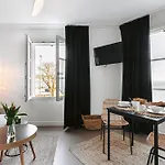 Apartment Le Phare, House