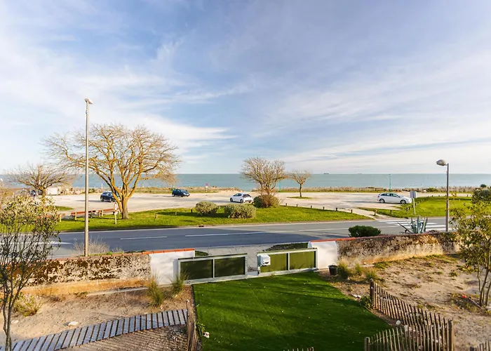 Le Phare, House Apartment Rivedoux-Plage